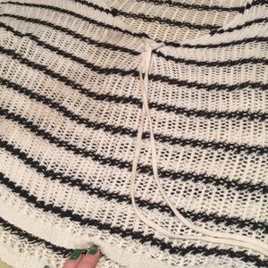 Knitted over cropped shirt